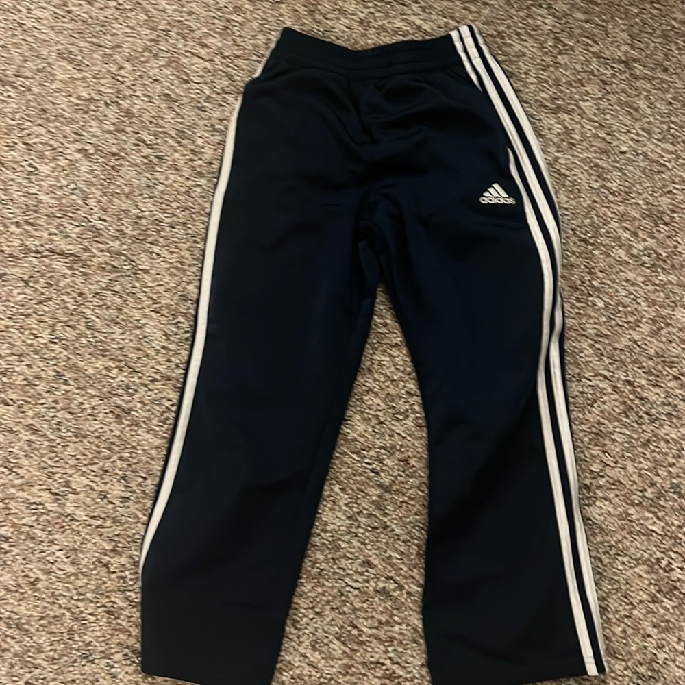 Adidas navy sweat pant. Boys size 8